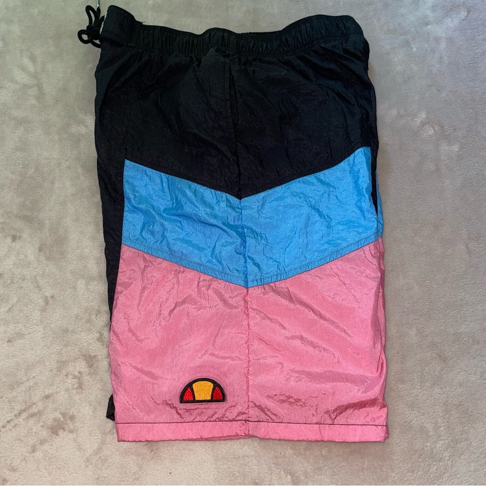 Ellesse short size M